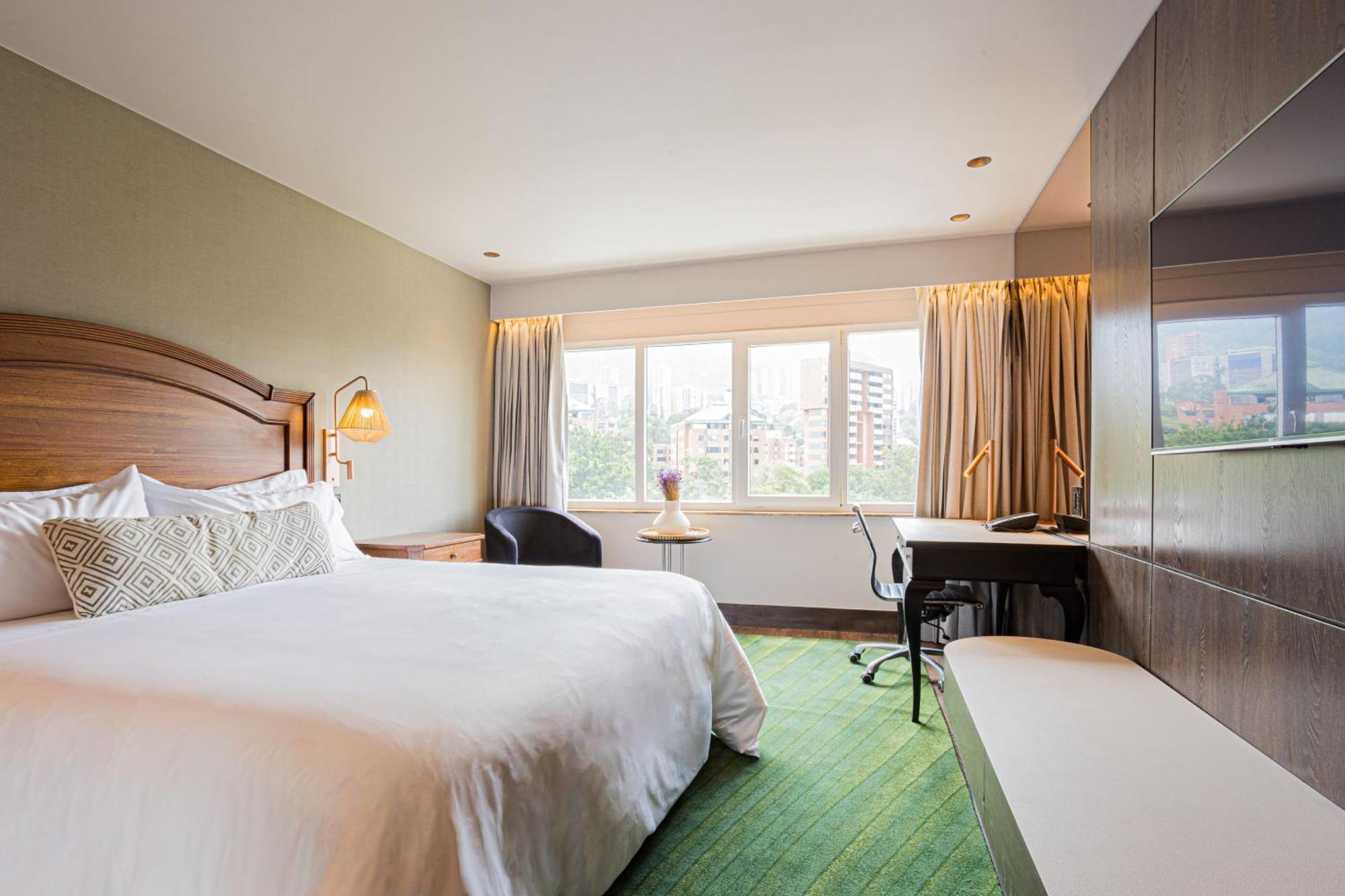 Premium King Room