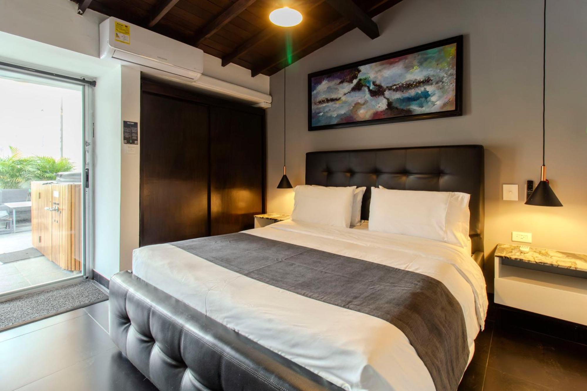 Two-Bedroom Apartment with Terrace and Hot Tub