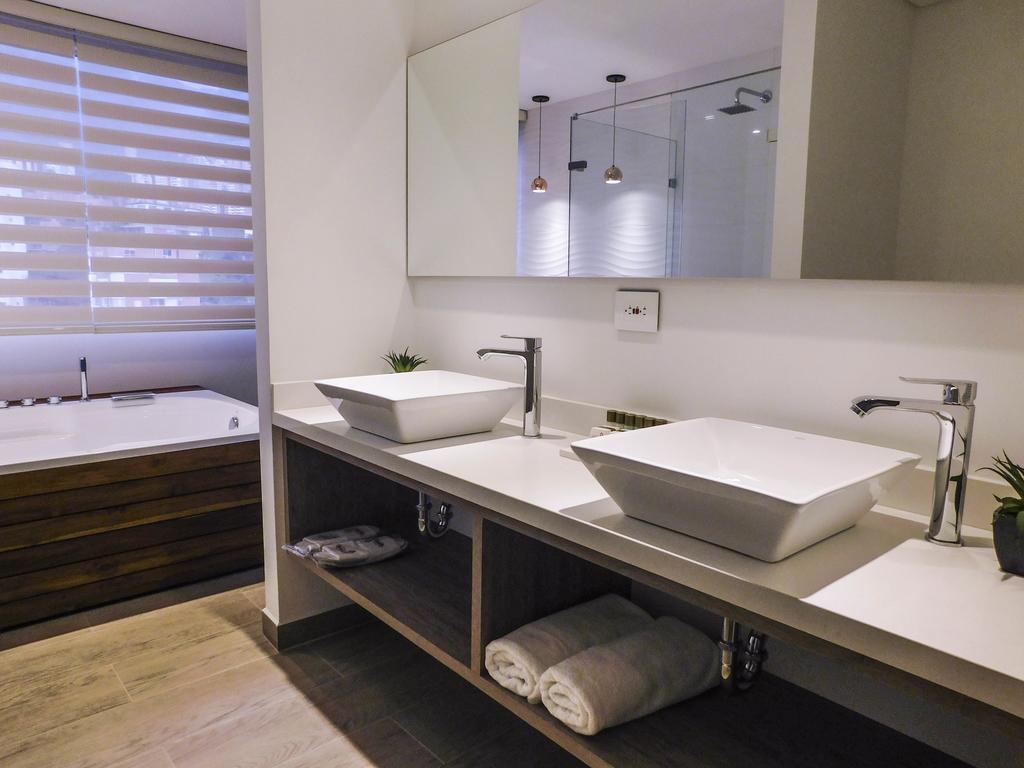 Suite Spa Bath,1604792537:JPEG
