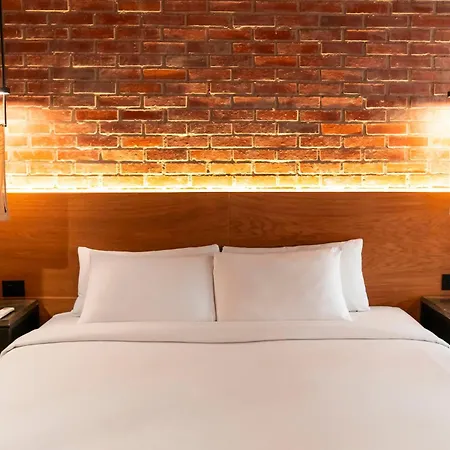The Art Hotel El Poblado Medellin By Key 33-3